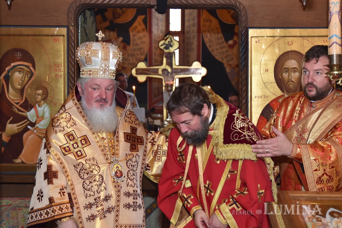 Întreită bucurie pentru comunitatea Bisericii „Sfântul Grigorie Palama” 237085