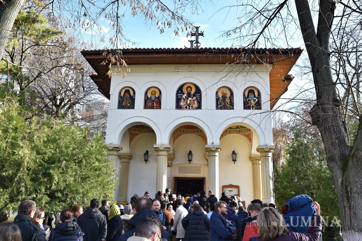 Întreită bucurie pentru comunitatea Bisericii „Sfântul Grigorie Palama” 237086