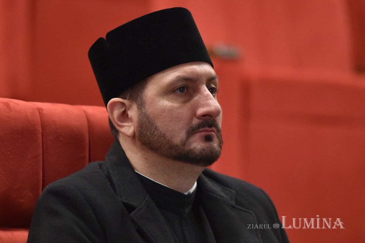 „Publicațiile periodice românești”, la al șaselea volum 237496