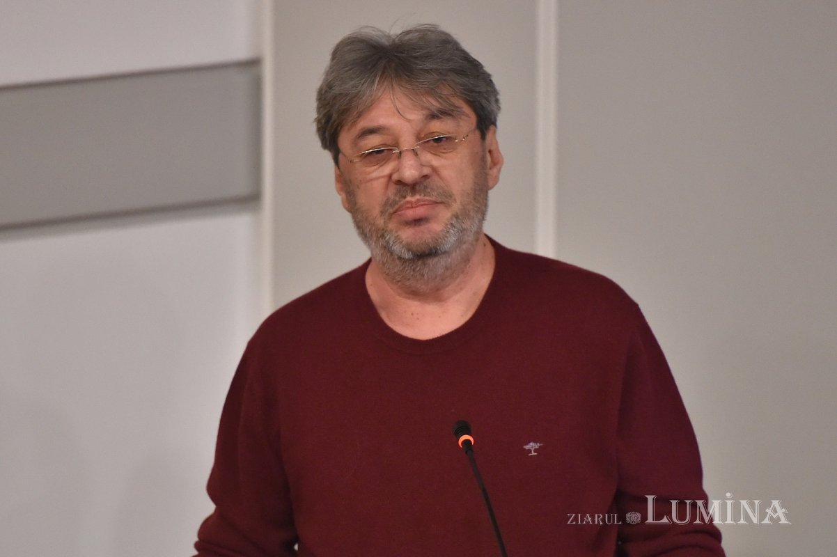 „Publicațiile periodice românești”, la al șaselea volum 237515