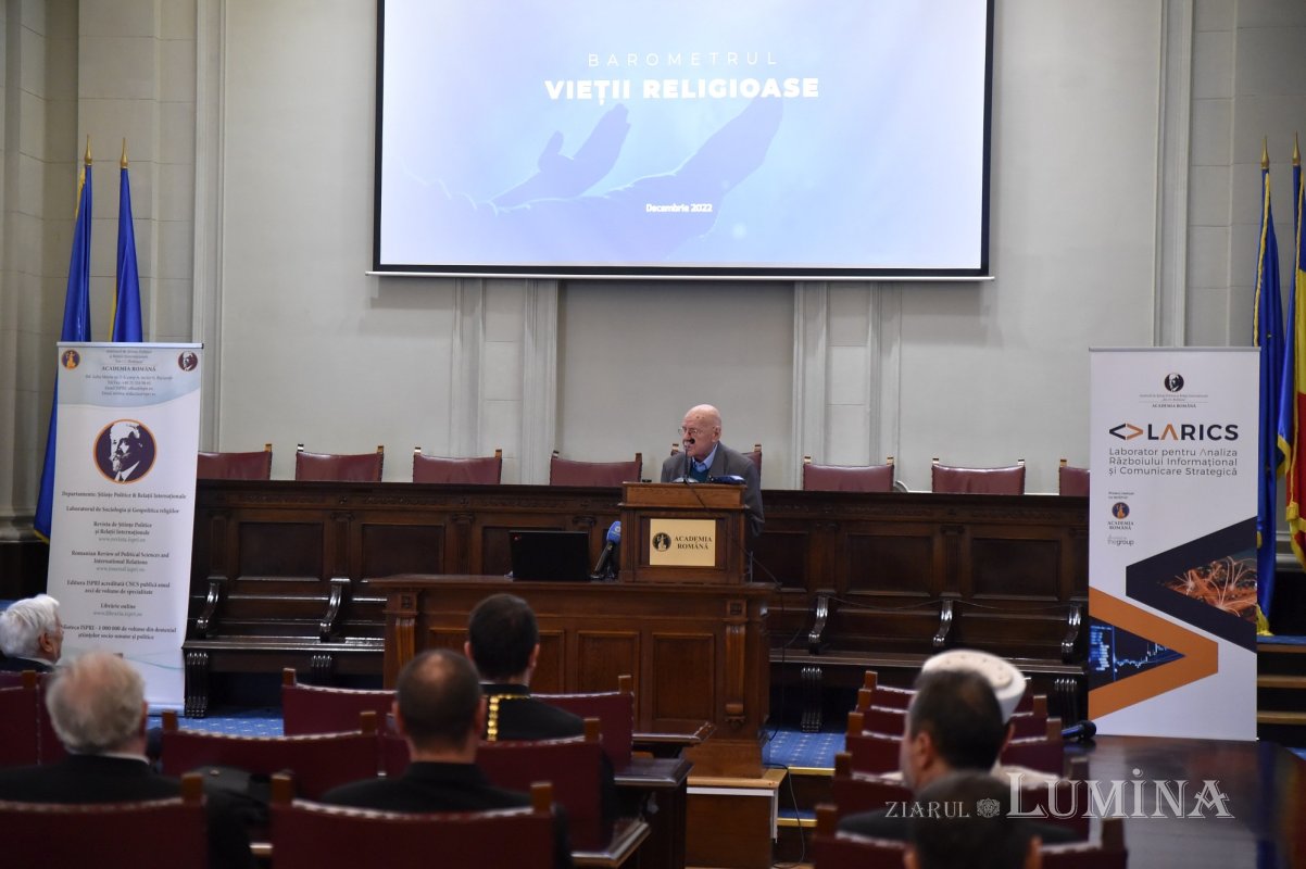 Românii continuă să aibă cea mai mare încredere în Biserică 237523