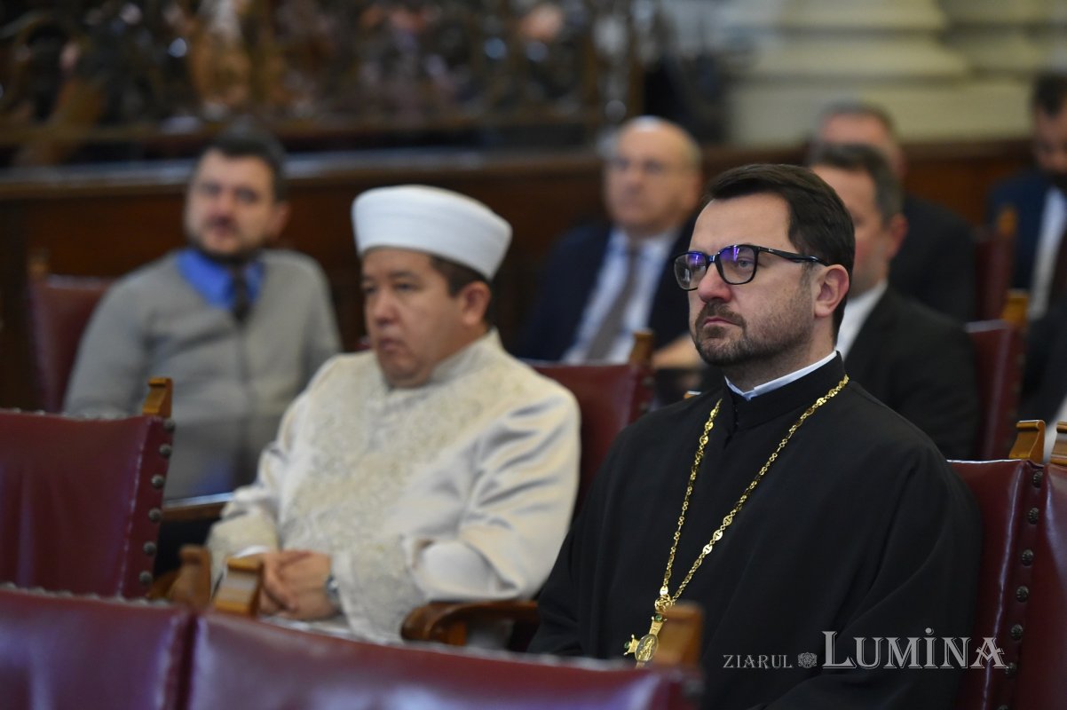 Românii continuă să aibă cea mai mare încredere în Biserică 237527