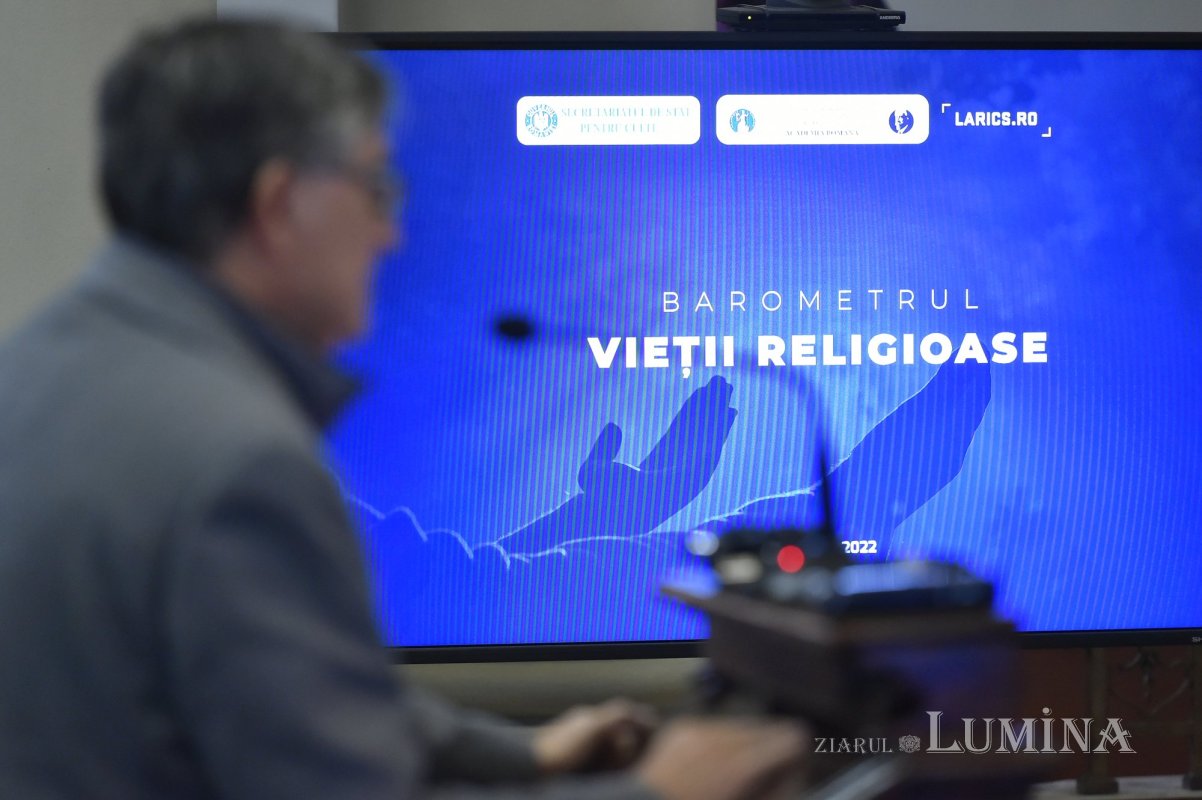 Românii continuă să aibă cea mai mare încredere în Biserică 237535