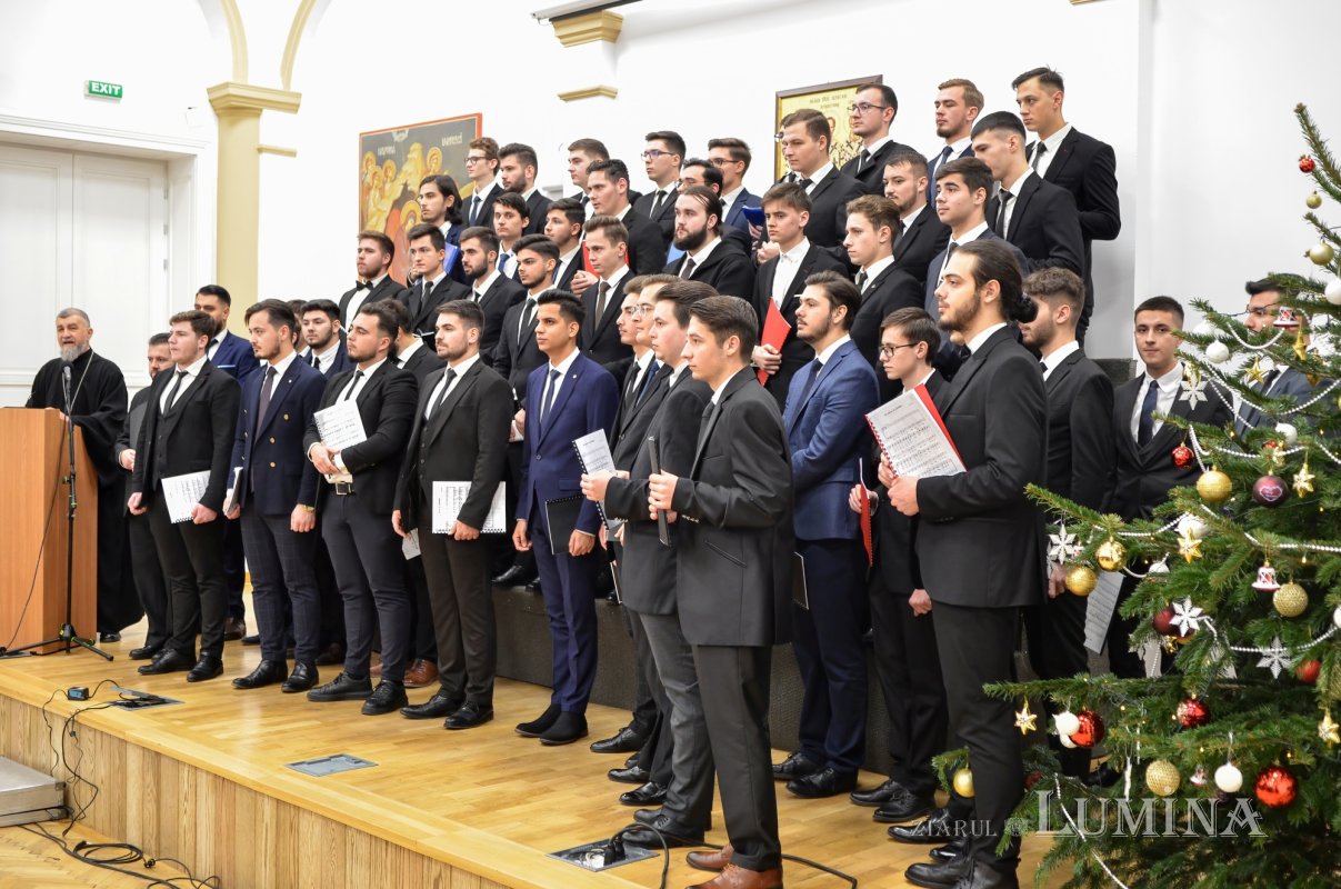 Tradiționalul concert de colinde al Facultății de Teologie Ortodoxă din București 237592