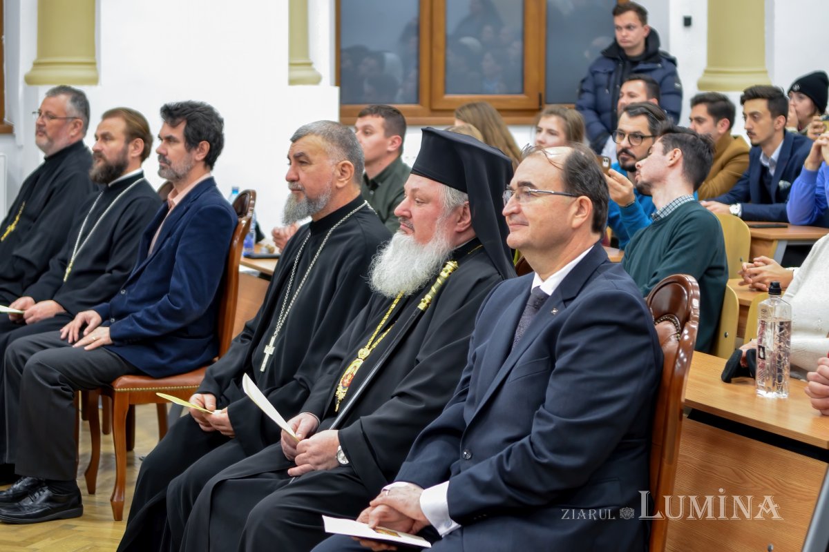 Tradiționalul concert de colinde al Facultății de Teologie Ortodoxă din București 237598