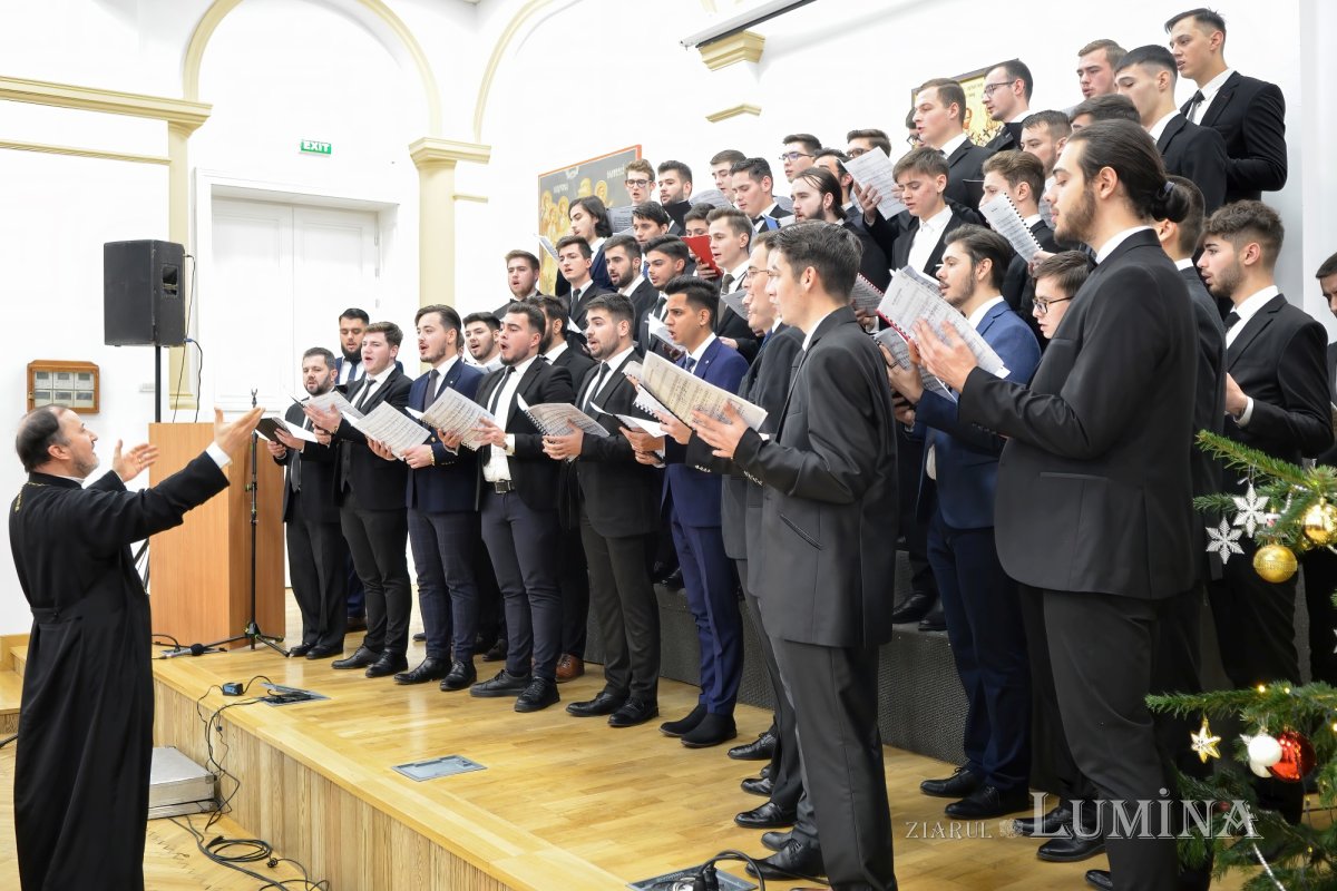 Tradiționalul concert de colinde al Facultății de Teologie Ortodoxă din București 237601