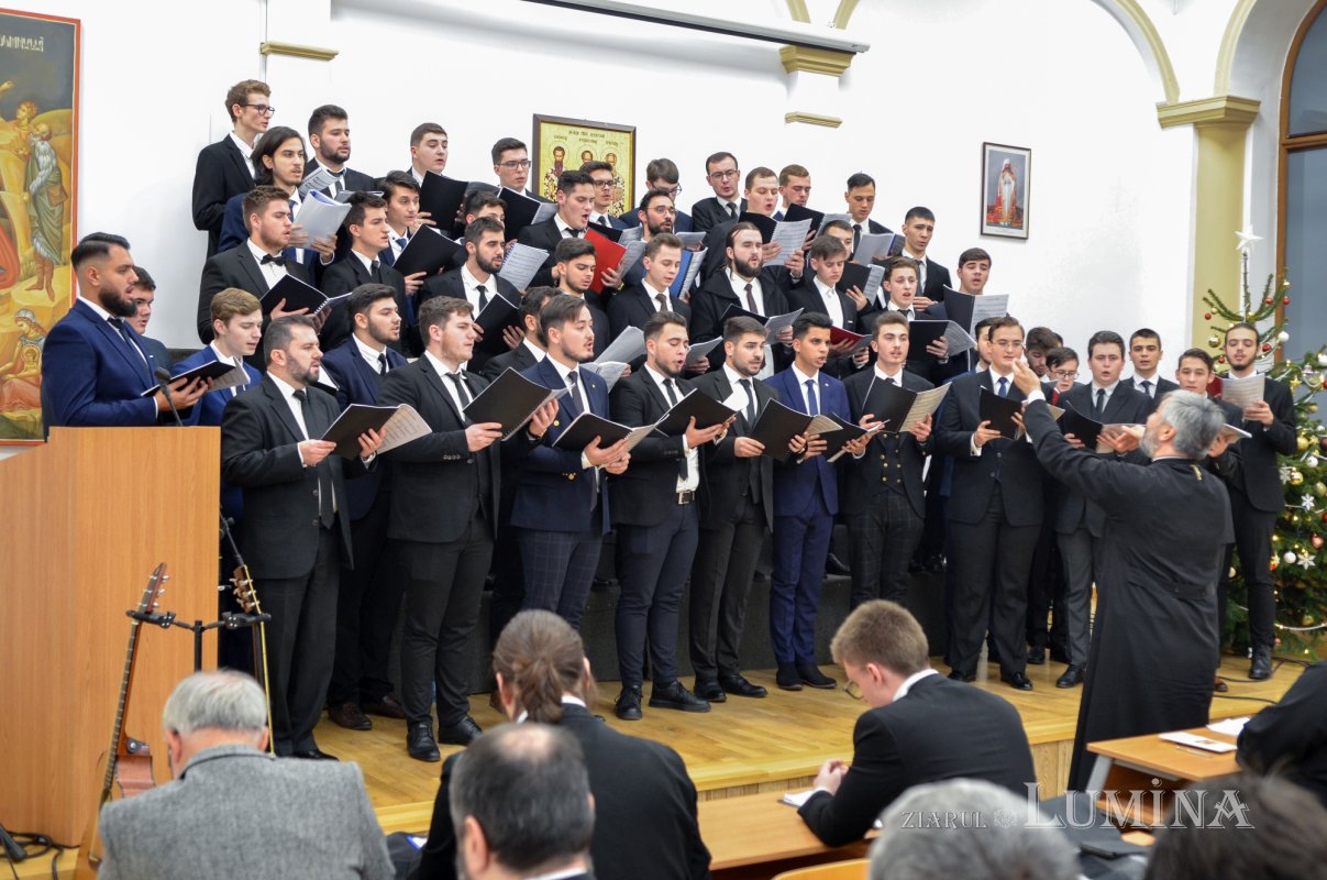 Tradiționalul concert de colinde al Facultății de Teologie Ortodoxă din București 237608