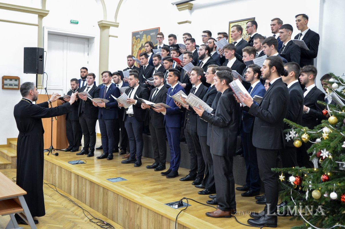 Tradiționalul concert de colinde al Facultății de Teologie Ortodoxă din București 237612