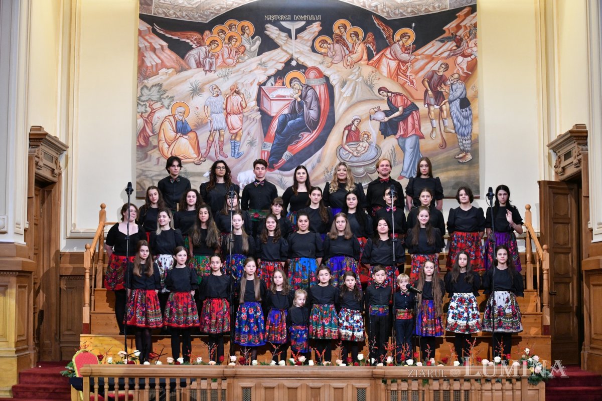 Concertul de colinde „Răsăritul cel de Sus” la Palatul Patriarhiei 237924