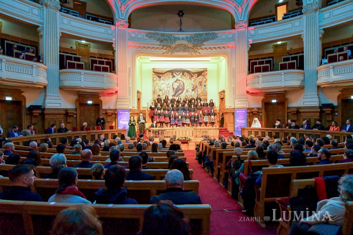 Concertul de colinde „Răsăritul cel de Sus” la Palatul Patriarhiei 237941