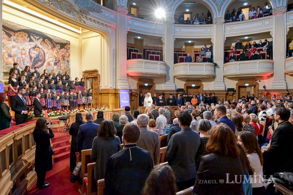 Concertul de colinde „Răsăritul cel de Sus” la Palatul Patriarhiei 237965