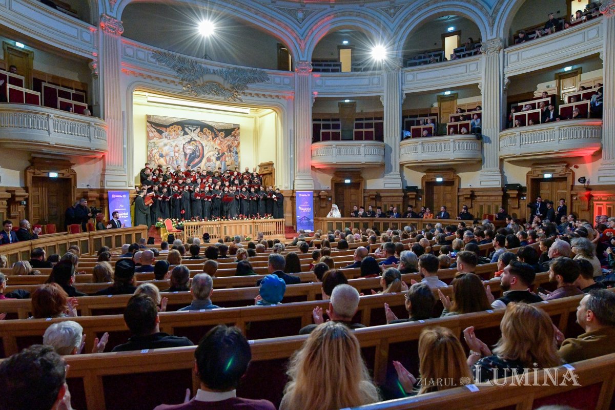 Concertul de colinde „Răsăritul cel de Sus” la Palatul Patriarhiei 237967