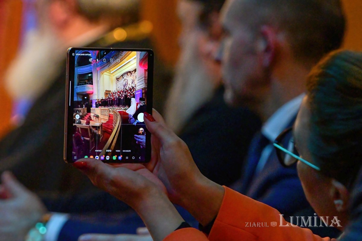 Concertul de colinde „Răsăritul cel de Sus” la Palatul Patriarhiei 237974