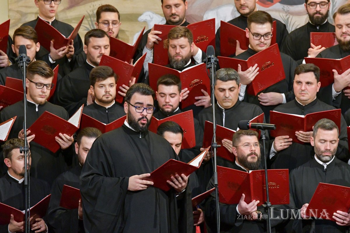 Concertul de colinde „Răsăritul cel de Sus” la Palatul Patriarhiei 237976