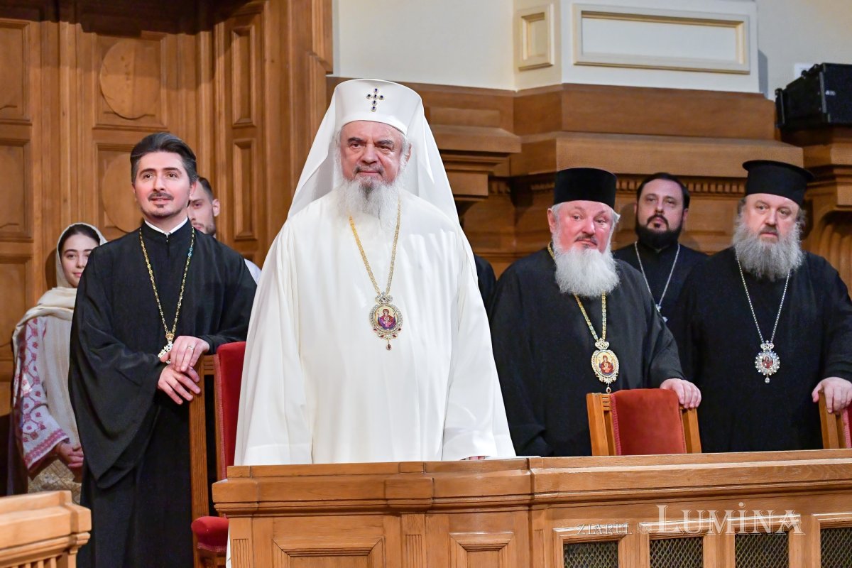 Concertul de colinde „Răsăritul cel de Sus” la Palatul Patriarhiei 237978