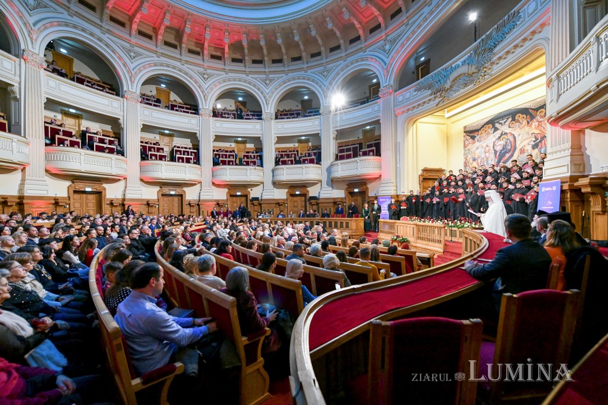 Concertul de colinde „Răsăritul cel de Sus” la Palatul Patriarhiei 237983