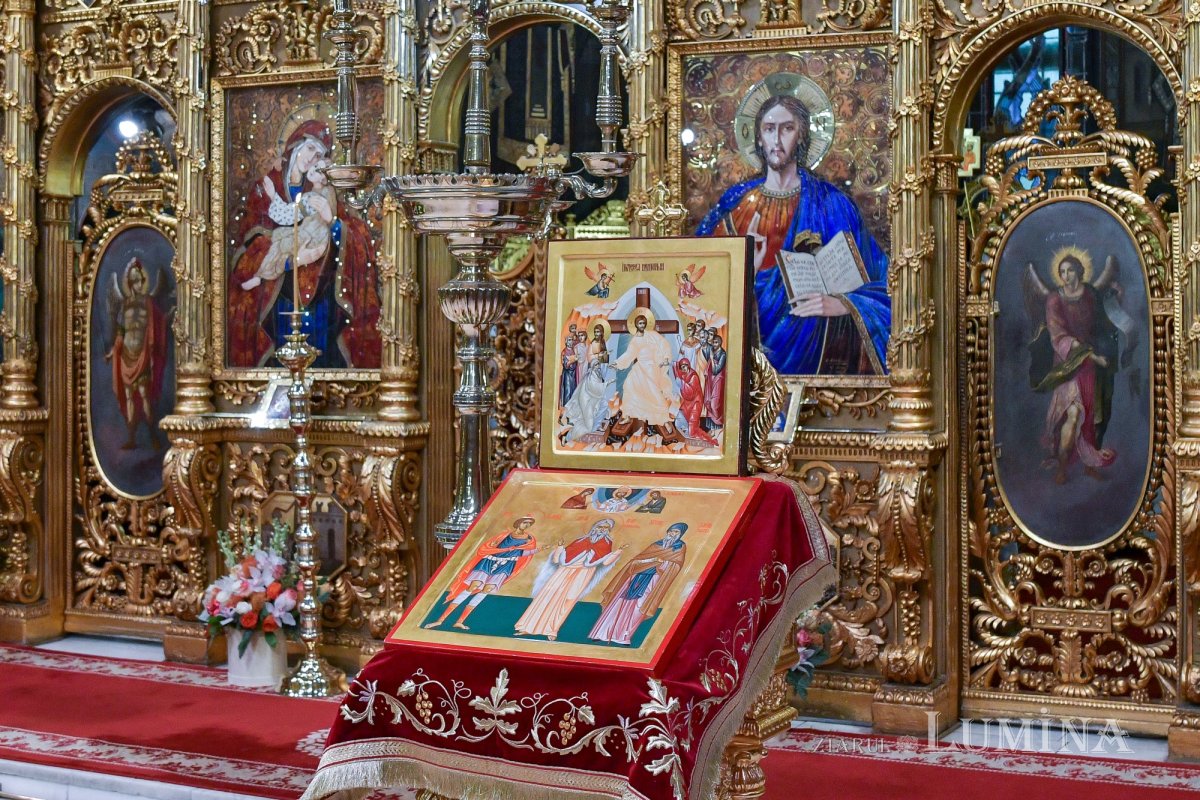 Duminica Sfinţilor Părinţi după trup ai Domnului pe Colina Bucuriei 238012