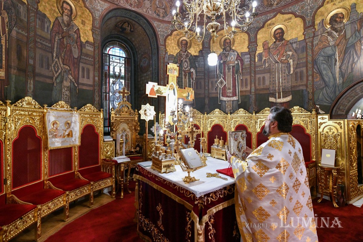 Duminica Sfinţilor Părinţi după trup ai Domnului pe Colina Bucuriei 238017