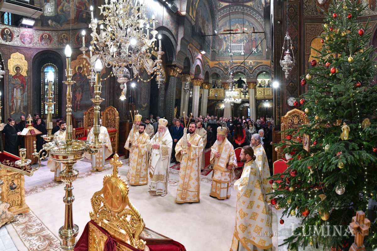 Duminica Sfinţilor Părinţi după trup ai Domnului pe Colina Bucuriei 238022