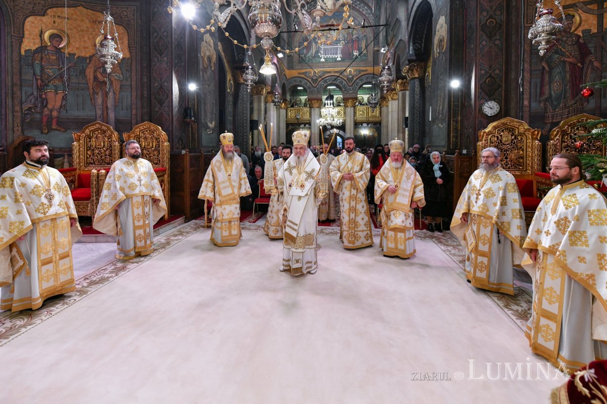 Duminica Sfinţilor Părinţi după trup ai Domnului pe Colina Bucuriei 238026