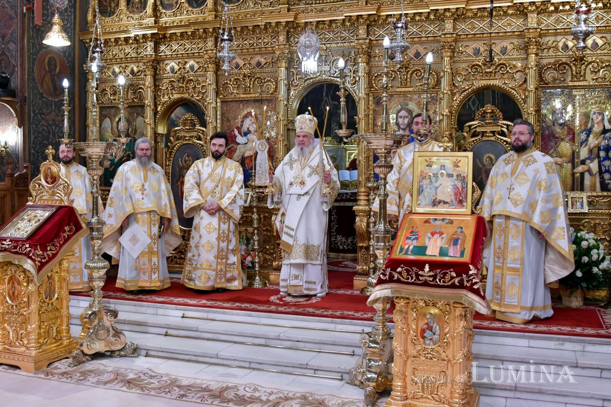 Duminica Sfinţilor Părinţi după trup ai Domnului pe Colina Bucuriei 238033