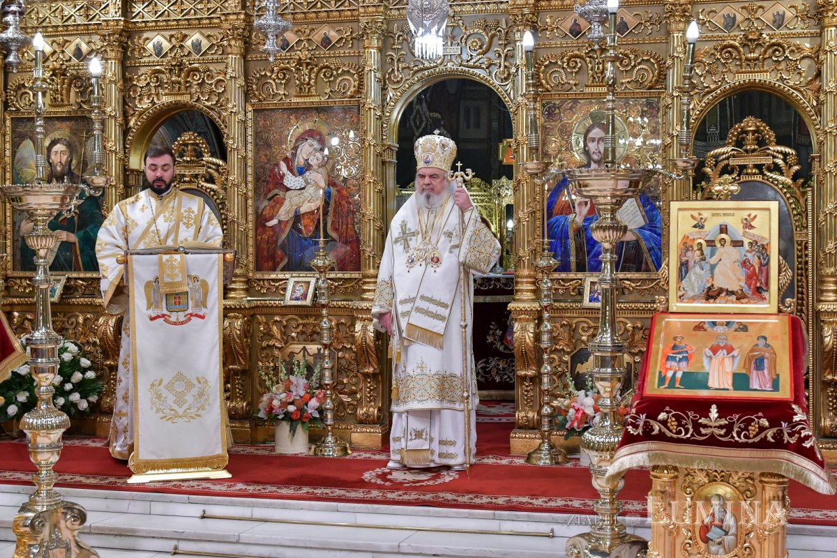 Duminica Sfinţilor Părinţi după trup ai Domnului pe Colina Bucuriei 238046