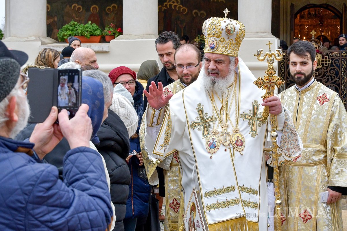 Duminica Sfinţilor Părinţi după trup ai Domnului pe Colina Bucuriei 238064