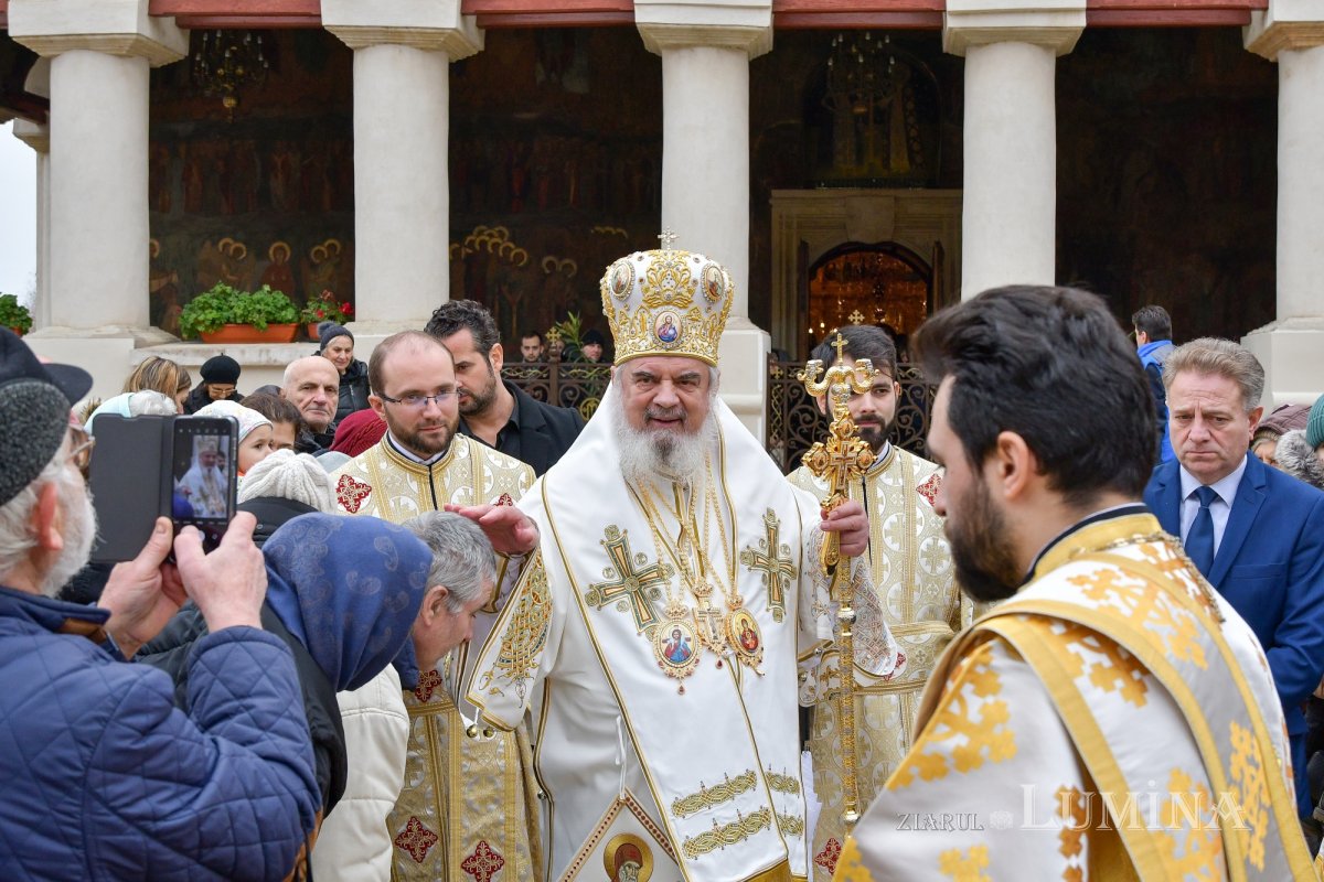 Duminica Sfinţilor Părinţi după trup ai Domnului pe Colina Bucuriei 238065