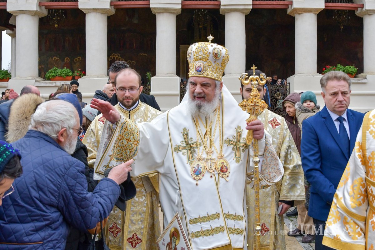Duminica Sfinţilor Părinţi după trup ai Domnului pe Colina Bucuriei 238066