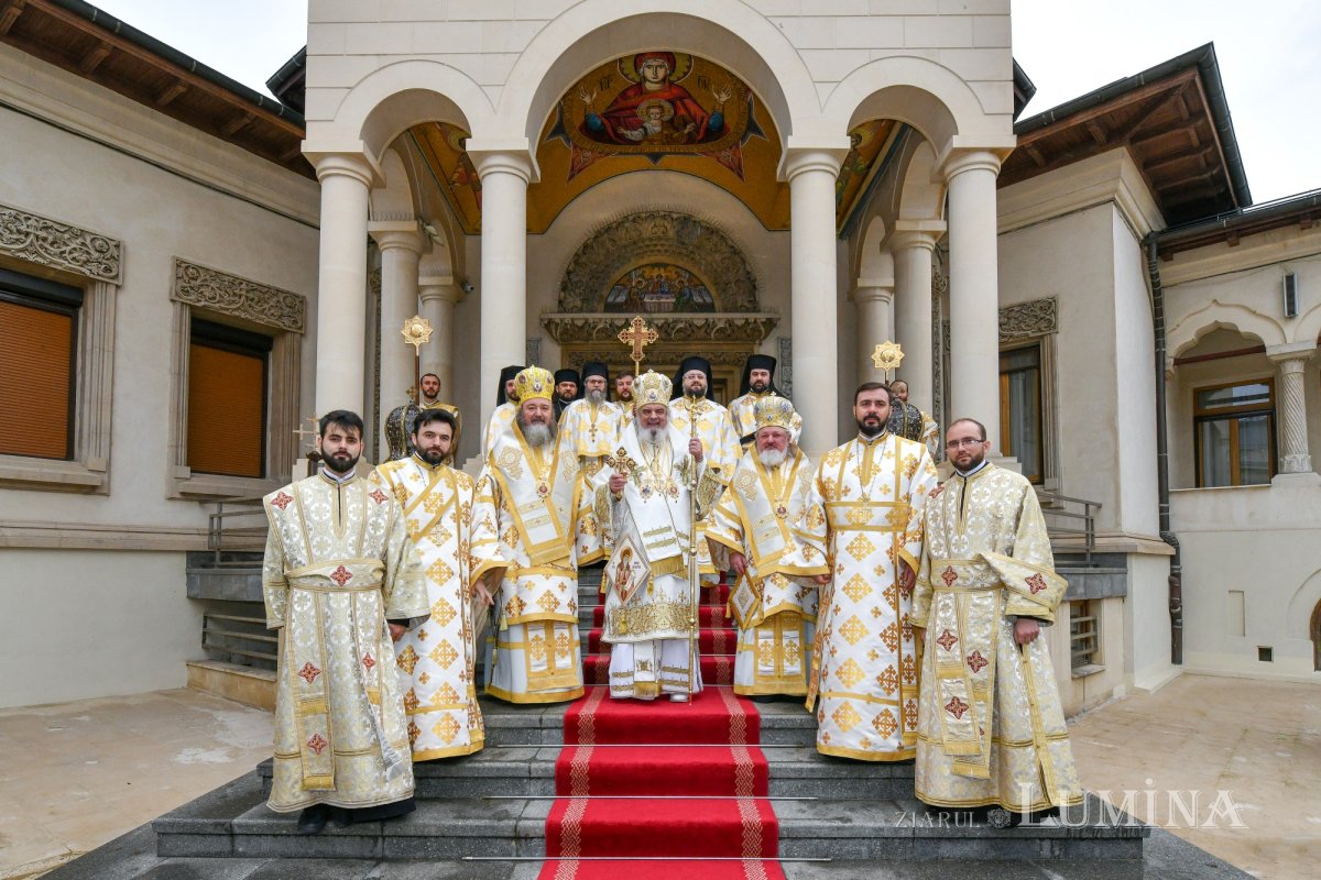 Duminica Sfinţilor Părinţi după trup ai Domnului pe Colina Bucuriei 238068