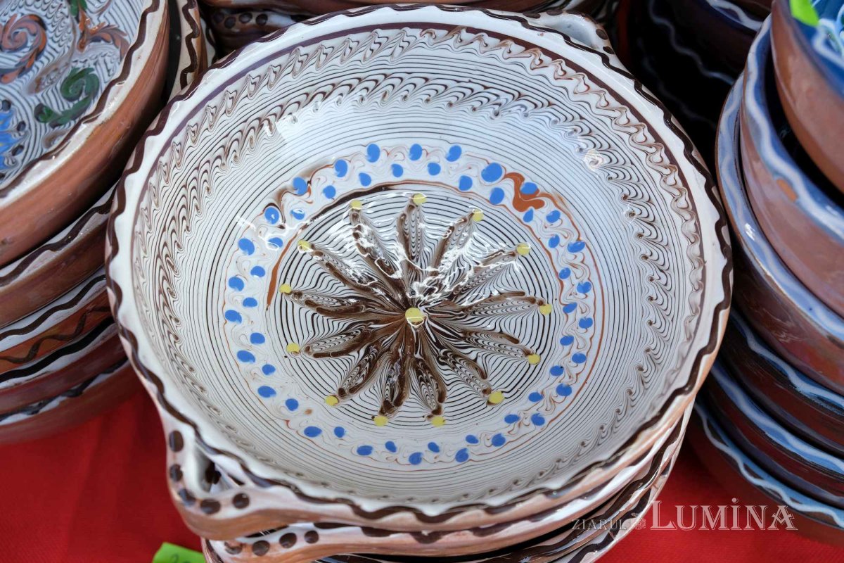 Obiecte tradiționale la Târgul de Crăciun din București 238228