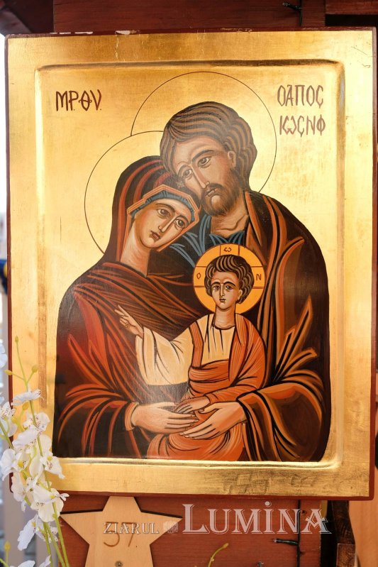 Obiecte tradiționale la Târgul de Crăciun din București 238239