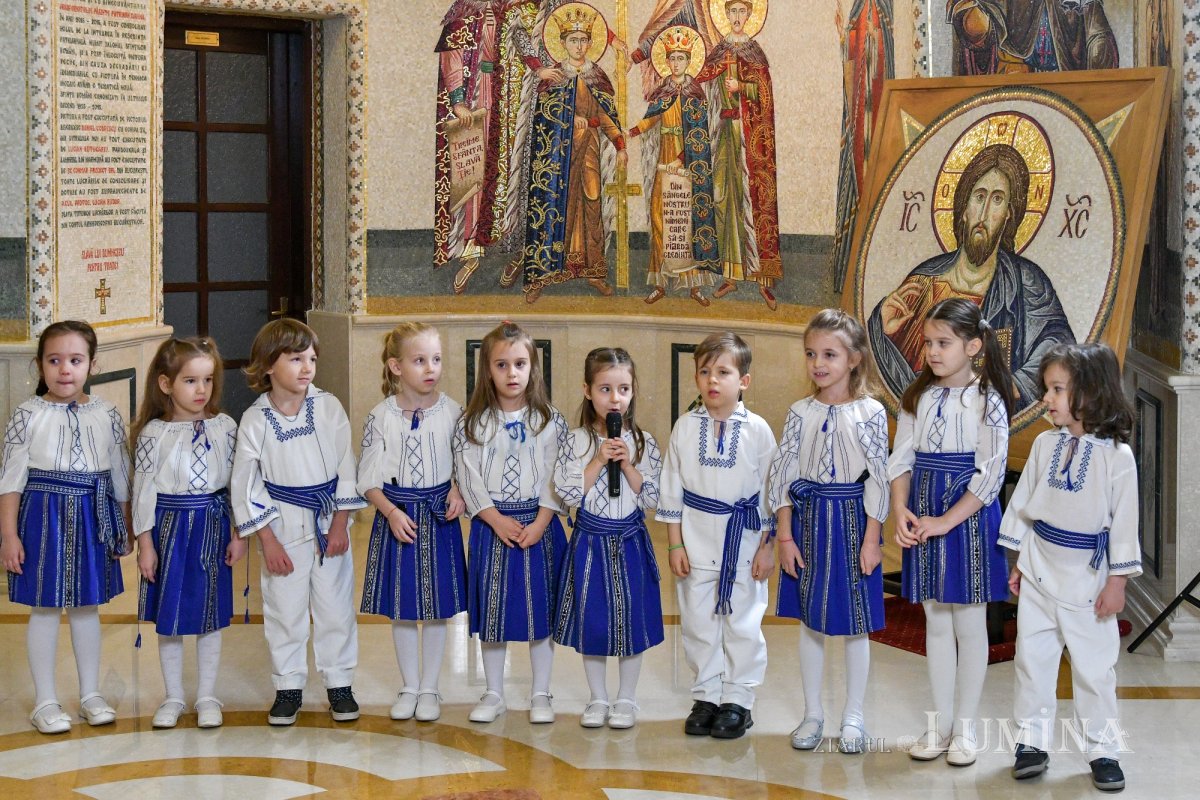 Bucuria Crăciunului vestită prin graiurile copiilor și adulților 238629