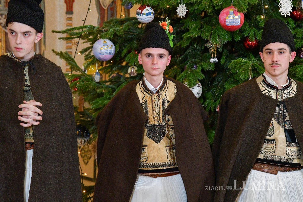 Bucuria Crăciunului vestită prin graiurile copiilor și adulților 238653