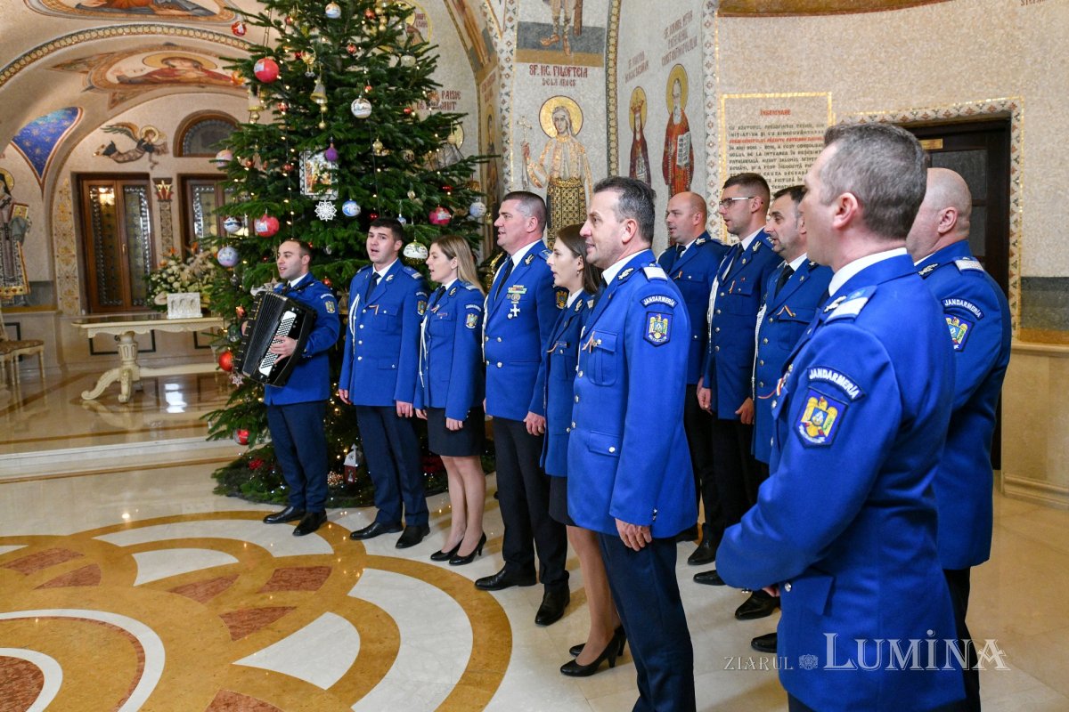 Bucuria Crăciunului vestită prin graiurile copiilor și adulților 238678