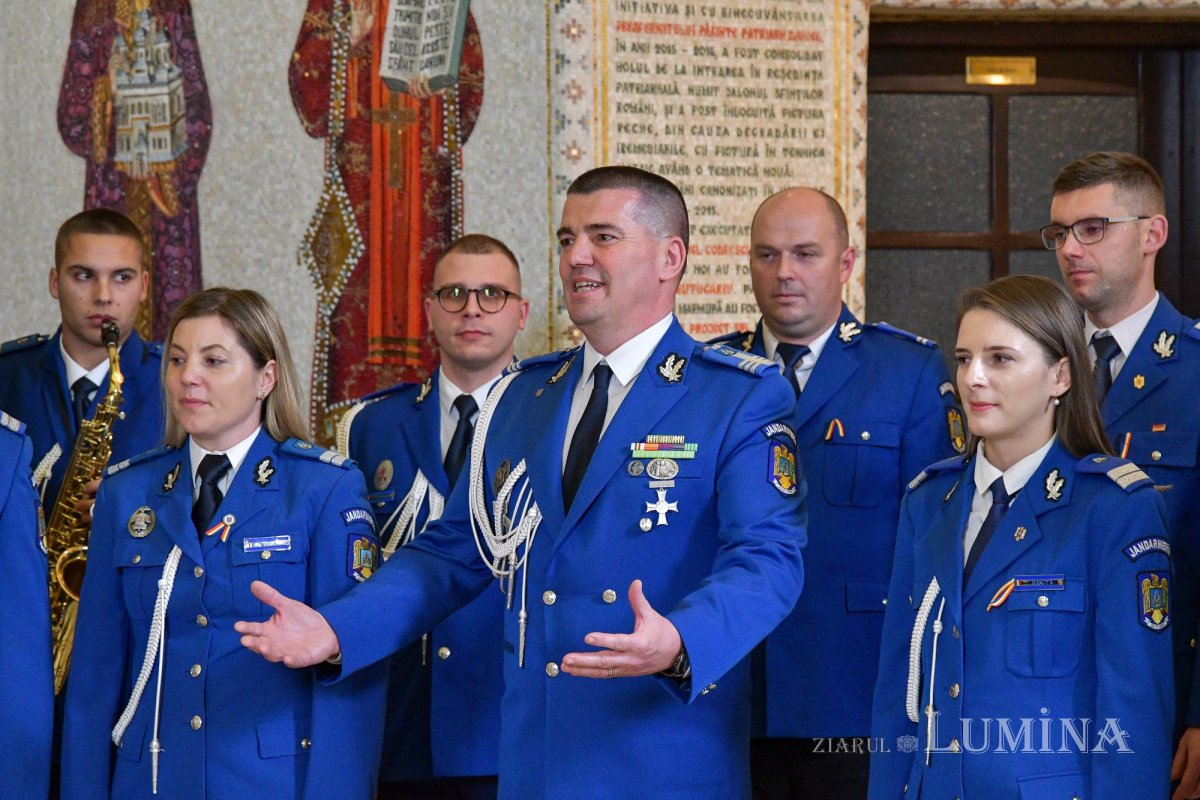 Bucuria Crăciunului vestită prin graiurile copiilor și adulților 238679