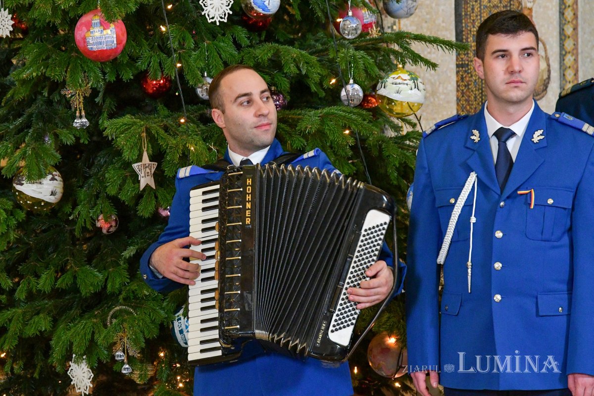 Bucuria Crăciunului vestită prin graiurile copiilor și adulților 238680