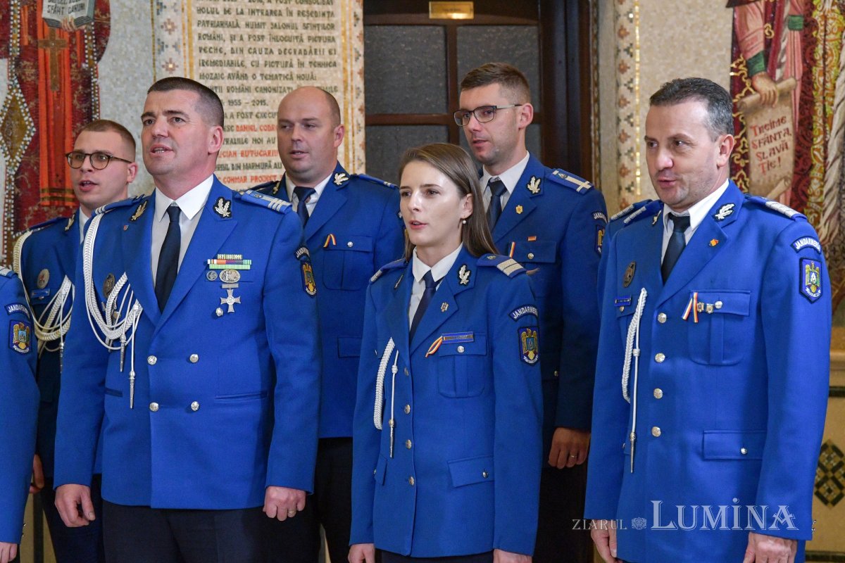 Bucuria Crăciunului vestită prin graiurile copiilor și adulților 238682