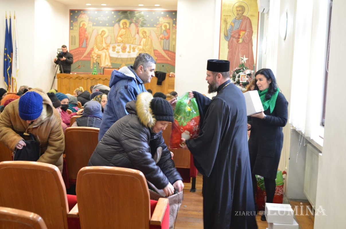 Daruri pentru persoane nevoiașe oferite de Protoieria Sector 3 Capitală 238586