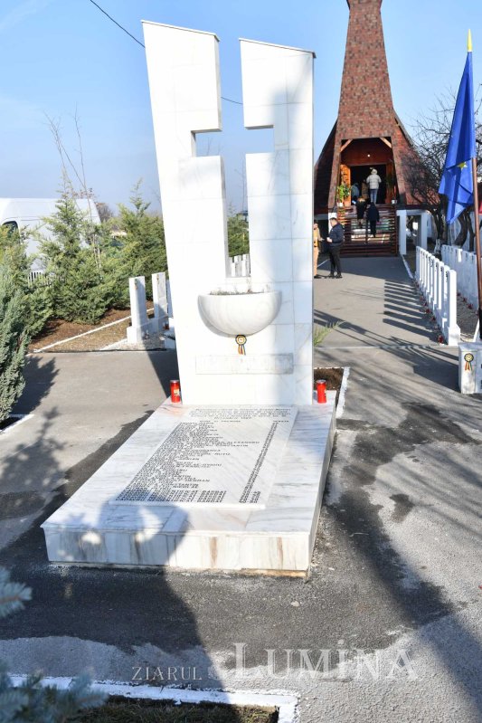 Pomenirea eroilor Revoluției la Popești Leordeni 238540