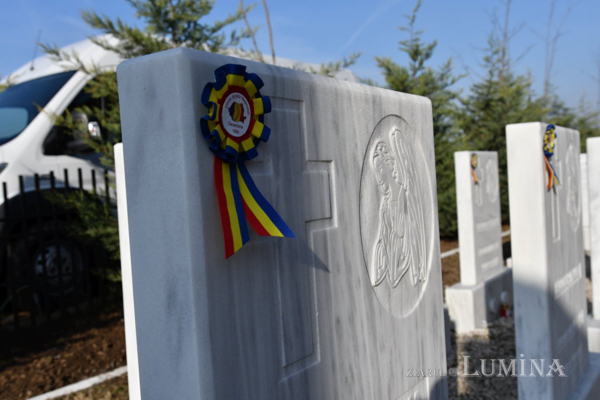 Pomenirea eroilor Revoluției la Popești Leordeni 238544