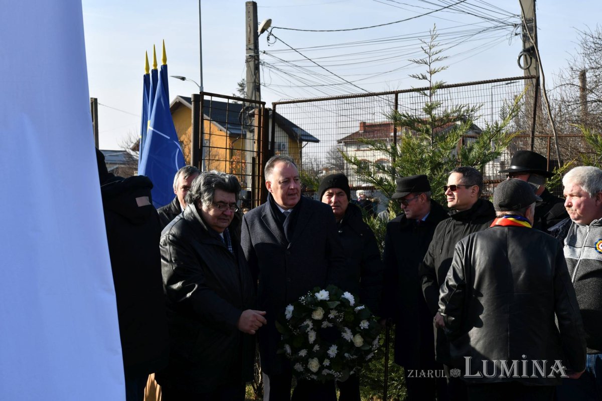 Pomenirea eroilor Revoluției la Popești Leordeni 238549
