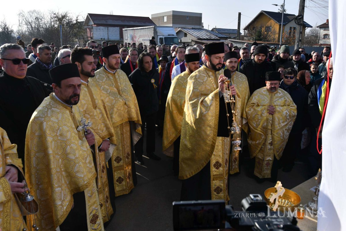 Pomenirea eroilor Revoluției la Popești Leordeni 238553