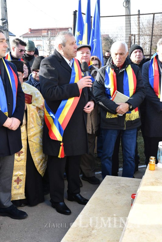 Pomenirea eroilor Revoluției la Popești Leordeni 238560