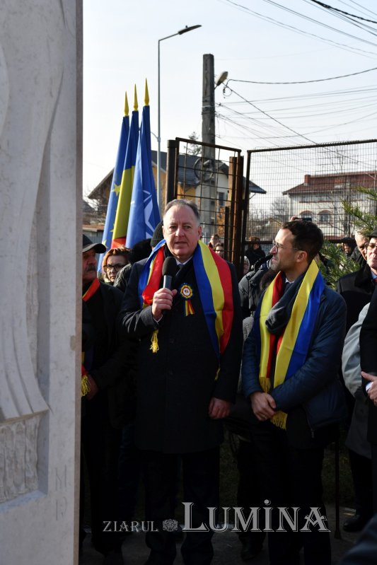 Pomenirea eroilor Revoluției la Popești Leordeni 238562