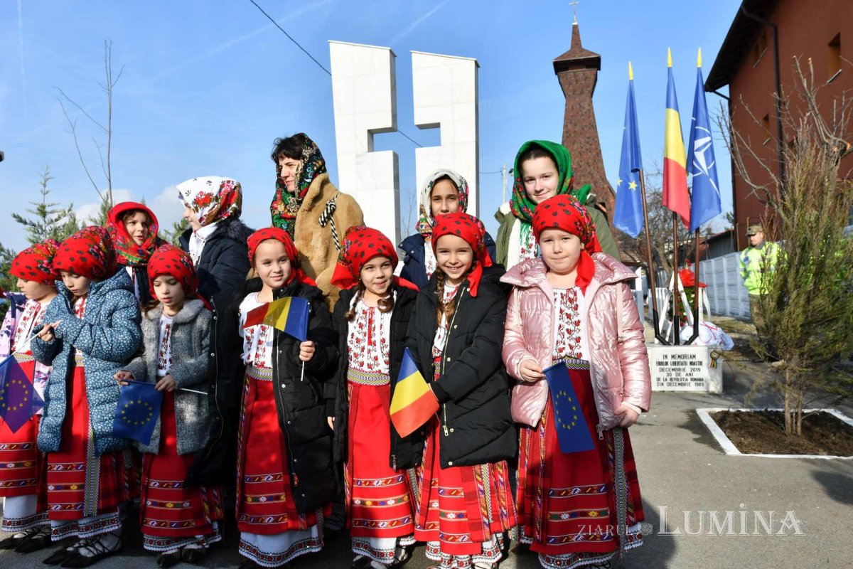 Pomenirea eroilor Revoluției la Popești Leordeni 238563