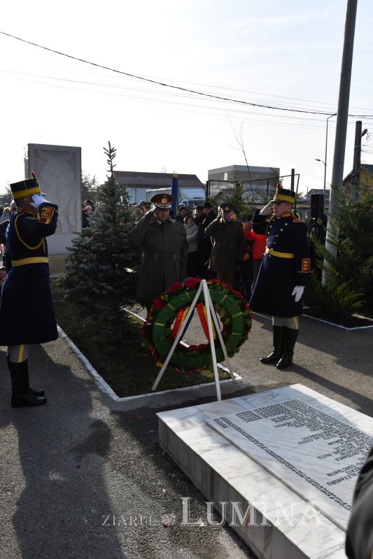Pomenirea eroilor Revoluției la Popești Leordeni 238566