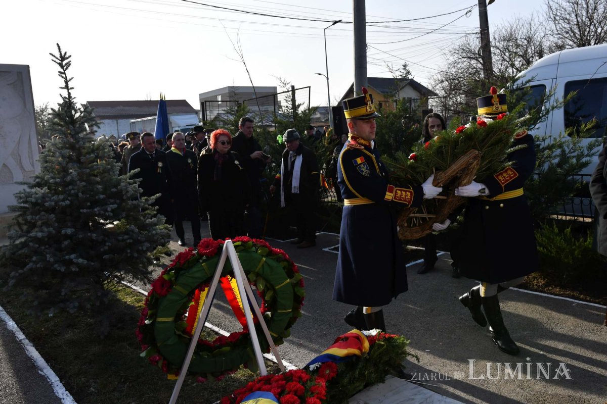 Pomenirea eroilor Revoluției la Popești Leordeni 238571