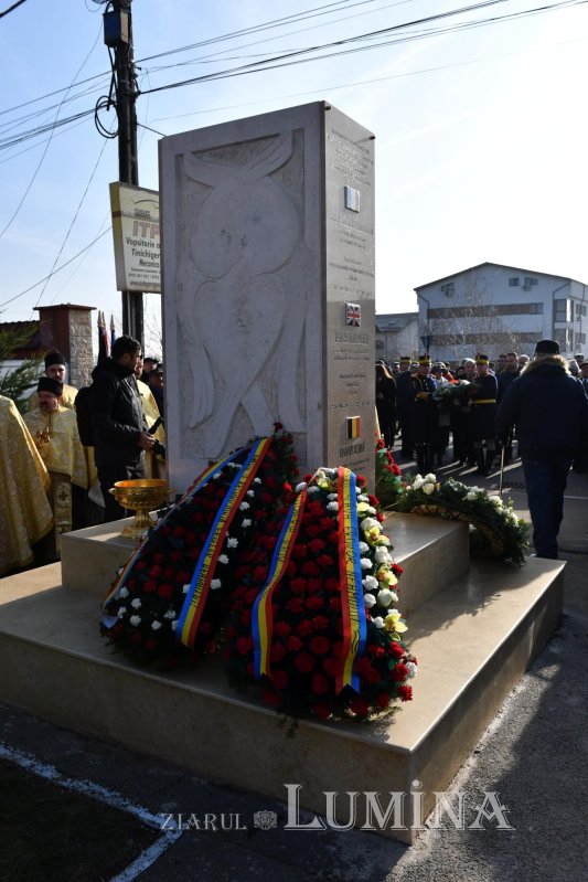 Pomenirea eroilor Revoluției la Popești Leordeni 238572