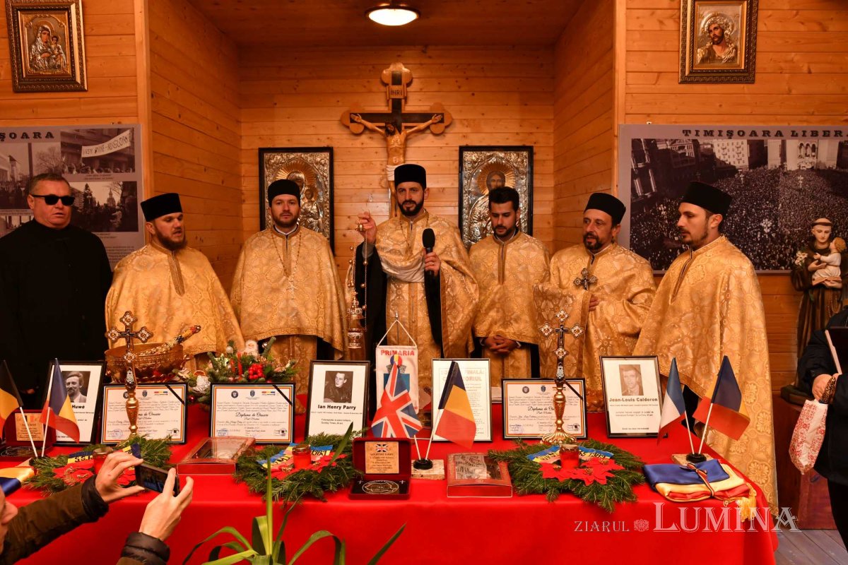 Pomenirea eroilor Revoluției la Popești Leordeni 238574